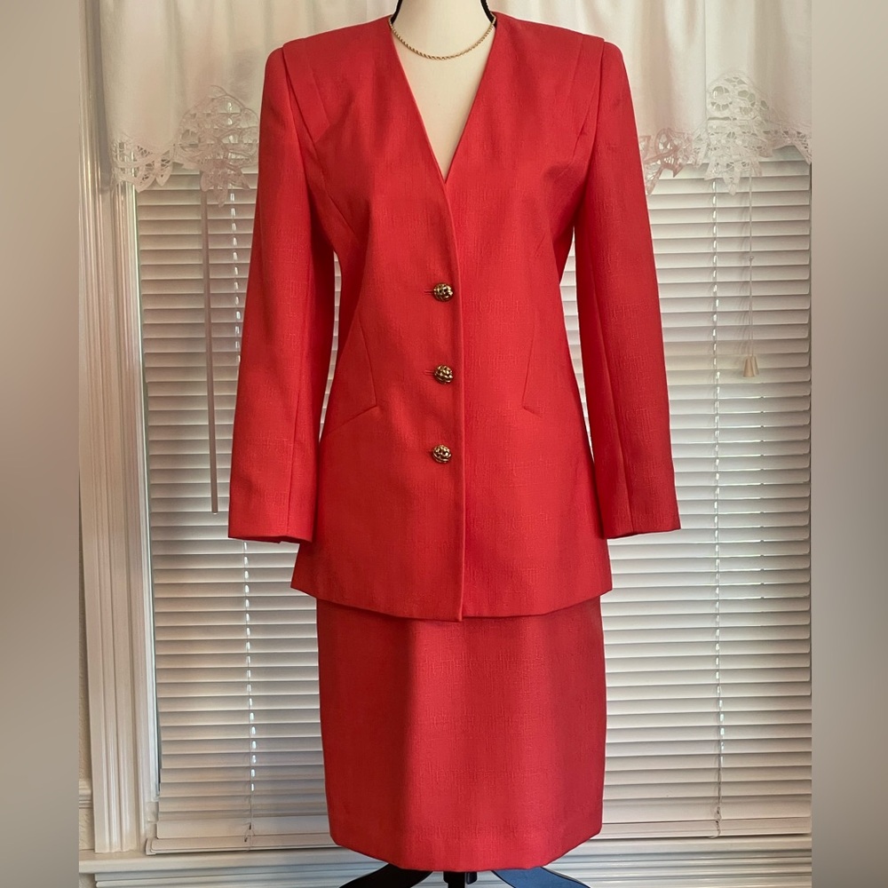 Vintage 90’s Christopher suit, size 4, deep melon. Fully lined. Like new.